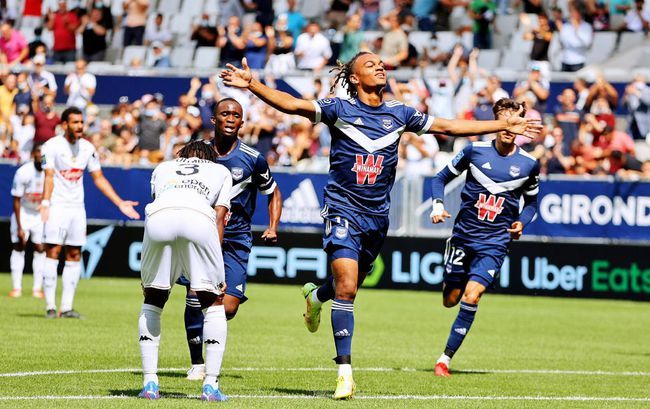  克莱蒙客场意外取胜，法甲升降级悬念持续