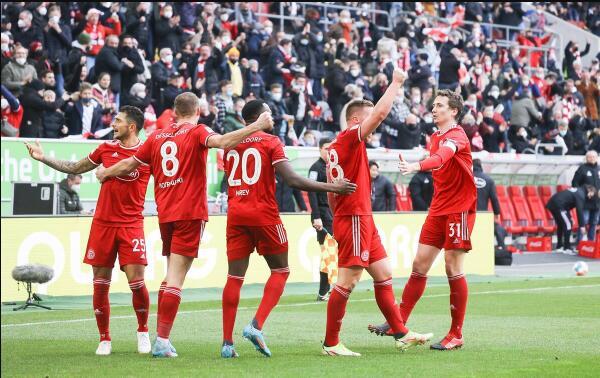  法兰克福逆转取胜，德甲中游集团暗流涌动  